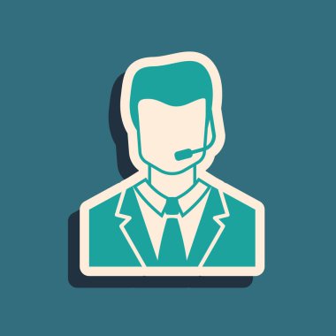 Mavi arka planda izole edilmiş bir kulaklık simgesine sahip Yeşil Adam. Destek operatörü temas halinde. Çağrı merkezi, müşteri destek hizmeti için konsept. Uzun gölge stili. Vektör İllüstrasyonu