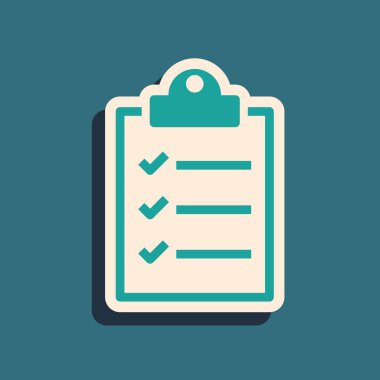 Mavi arka planda yalıtılmış denetim listesi simgesine sahip yeşil pano. Uzun gölge stili. Vektör İllüstrasyonu