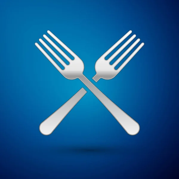 Icône fourche croisée en argent isolée sur fond bleu. Symbole de couverts. Illustration vectorielle — Image vectorielle