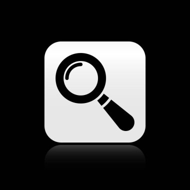 Siyah arka plan üzerinde izole siyah Büyüteç simgesi. Arama, odak, yakınlaştırma, iş sembolü. Gümüş kare düğme. Vektör İllüstrasyonu