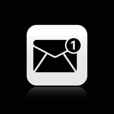 Siyah arka planda yalıtılmış Siyah Zarf simgesi. Alınan ileti kavramı. Yeni, e-posta gelen mesaj, sms. Posta teslimat hizmeti. Gümüş kare düğme. Vektör İllüstrasyonu