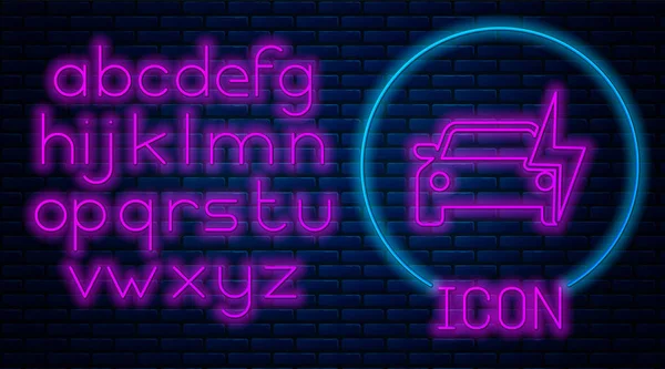 Glowing neon Electric car and electrical cable plug charging icon isolated on brick wall background. Renewable eco technologies. Neon light alphabet. Vector Illustration — Stock Vector