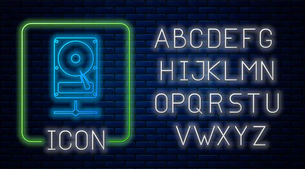 Сяючий неоновий жорсткий диск на піктограмі мережі, ізольований на фоні цегляної стіни. Неоновий легкий алфавіт. Векторна ілюстрація — стоковий вектор