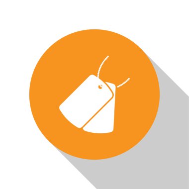 Beyaz Askeri künye simgesi beyaz arka plan üzerinde izole. Kimlik etiketleri simgesi. Ordu işareti. Turuncu daire düğmesi. Vektör İllüstrasyonu