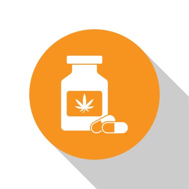 Beyaz arka planda marihuana ya da kenevir yaprağı ikonu bulunan beyaz tıbbi şişe. Kavanozlardaki kenevir yağı özlerini taklit et. Turuncu daire düğmesi. Vektör İllüstrasyonu