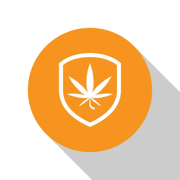 White Shield y el icono de la marihuana o la hoja de cannabis aislados sobre fondo blanco. Legalización de la marihuana. Un símbolo de cáñamo. Botón círculo naranja. Ilustración vectorial — Vector de stock