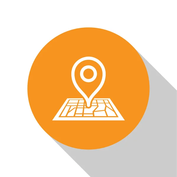 Marcador de posición blanco en papel mapa en perspectiva icono aislado sobre fondo blanco. Botón círculo naranja. Ilustración vectorial — Vector de stock