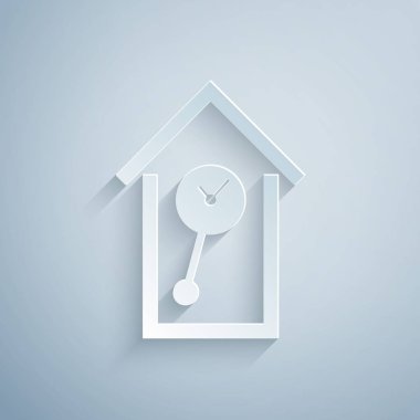 Kağıt kesilmiş Retro duvar saat simgesi gri arka plan üzerinde izole. Guguklu saat işareti. Antika sarkaçlı saat. Kağıt sanat tarzı. Vektör İllüstrasyonu