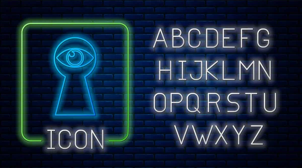 Buraco de fechadura de néon brilhante com ícone de olho isolado no fundo da parede de tijolo. O olho olha para o buraco da fechadura. Buraco dos olhos. Alfabeto claro de néon. Ilustração vetorial — Vetor de Stock