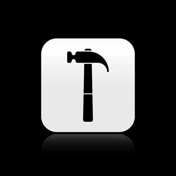 Zwarte hamer icoon geïsoleerd op zwarte achtergrond. Hulpmiddel voor reparatie. Zilveren vierkante knop. Vector illustratie — Stockvector