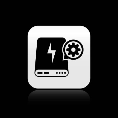 Siyah Güç bankası ve dişli simgesi siyah arka plan üzerinde izole. Uygulama, servis konsepti, ayar seçenekleri, bakım, onarım, sabitleme ayarlama. Gümüş kare düğme. Vektör İllüstrasyonu