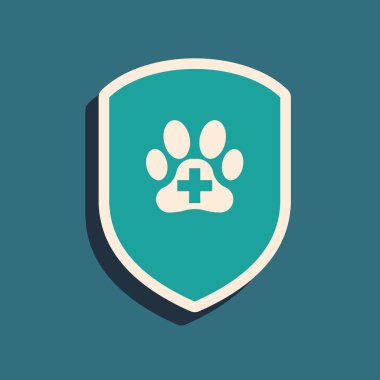 Yeşil Hayvan sağlık sigortası simgesi mavi arka plan izole. Evcil hayvan koruma simgesi. Köpek ya da kedi pençesi izi. Uzun gölge stili. Vektör İllüstrasyonu