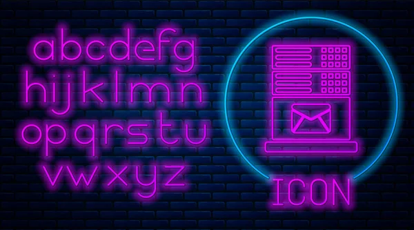 Glowing neon Mail server icon isolated on brick wall background. Alfabet cahaya neon. Ilustrasi Vektor - Stok Vektor