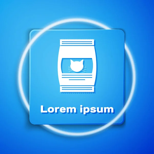Fehér táska-ból étel részére macska ikon elszigetelt-ra kék háttér. Táplálék az állatoknak. Állateledel-csomag. Kék négyzet gombot. Vektoros illusztráció — Stock Vector