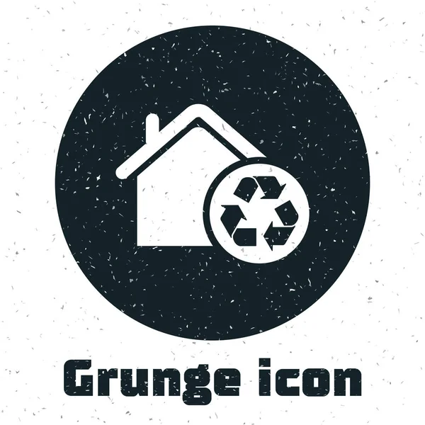 Grunge Eco House con icono de símbolo de reciclaje aislado sobre fondo blanco. Ecología hogar con flechas de reciclaje. Ilustración vectorial — Vector de stock