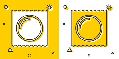 Siyah Prezervatif paket güvenli seks simgesi sarı ve beyaz arka plan izole. Güvenli aşk sembolü. Erkek için kontraseptif yöntem. Rastgele dinamik şekiller. Vektör İllüstrasyonu