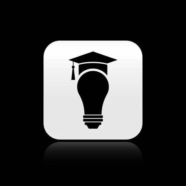Ampoule noire et icône de casquette de graduation isolée sur fond noir. Concept d'enseignement universitaire. Bouton carré argenté. Illustration vectorielle — Image vectorielle