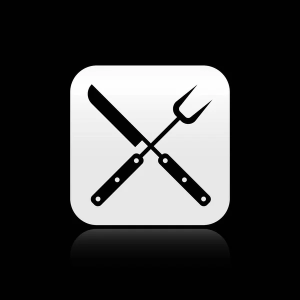 Svartkorsad gaffel och kniv ikon isolerad på svart bakgrund. BBQ gaffel och kniv skylt. Grill-och grillverktyg. Silver fyrkantig knapp. Vektor illustration — Stock vektor