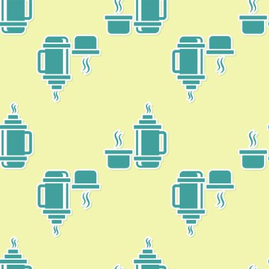 Yeşil Termos konteynır ikonu sarı arka planda izole edilmiş pürüzsüz desen. Termo matara ikonu. Kamp ve yürüyüş ekipmanları. Vektör İllüstrasyonu