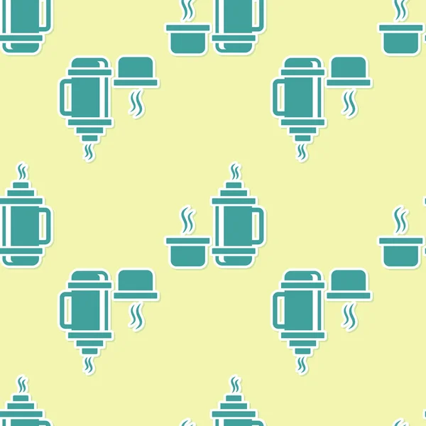 Grön Thermos container ikon isolerad sömlös mönster på gul bakgrund. Termokolvsikonen. Camping- och vandringsutrustning. Vektor Illustration — Stock vektor
