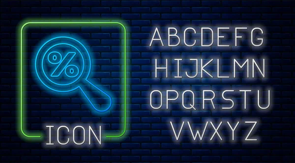 Lupa de néon brilhante com ícone de desconto por cento isolado no fundo da parede de tijolo. Desconto oferece pesquisa. Pesquisa para o sinal de venda de desconto. Alfabeto claro de néon. Ilustração vetorial —  Vetores de Stock