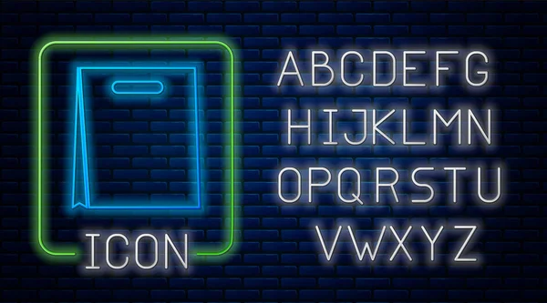 Brilhante neon ícone saco de compras de papel isolado no fundo da parede de tijolo. Assinatura do pacote. Alfabeto claro de néon. Ilustração vetorial — Vetor de Stock