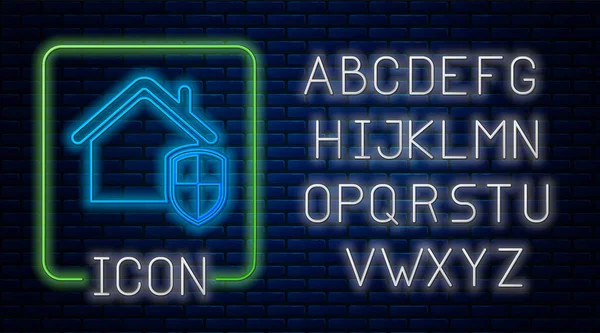 Gloeiende neon huis onder bescherming pictogram geïsoleerd op baksteen muur achtergrond. Thuis en schild. Bescherming, veiligheid, beveiliging, bescherming, defensie concept. Neon licht alfabet. Vector Illustratie — Stockvector