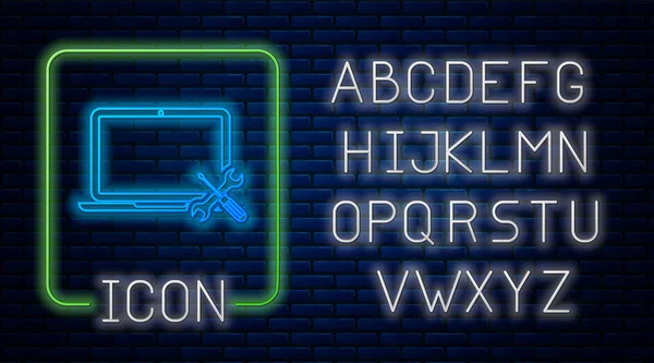 Leuchtender Neon-Laptop mit Schraubenzieher und Schraubenschlüssel-Symbol isoliert auf Backsteinwand Hintergrund. Anpassung, Service, Einstellung, Wartung, Reparatur, Reparatur. Neonlicht-Alphabet. Vektorillustration — Stockvektor