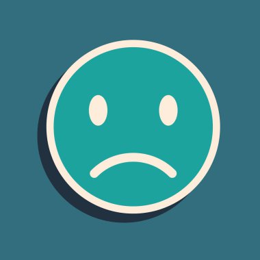 Mavi arkaplanda yeşil üzgün gülümseme simgesi izole edildi. Duygusal yüz ifadesi. Uzun gölge tarzı. Vektör İllüstrasyonu