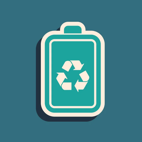 Green Battery with recycle symbol line icon isolated on blue background. Battery with recycling symbol - renewable energy concept. Long shadow style. Vector Illustration — ストックベクタ