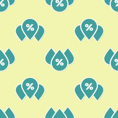 Yeşil Su bırakma yüzdesi simgesi sarı arkaplanda izole edilmiş pürüzsüz desen. Nem analizi. Vektör İllüstrasyonu