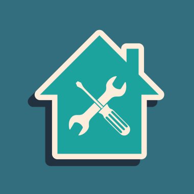 Mavi arka planda izole edilmiş tornavida ve anahtar ikonu olan bir ev ya da ev. Ayarlama, servis, ayar, bakım, onarım, onarım. Uzun gölge tarzı. Vektör İllüstrasyonu