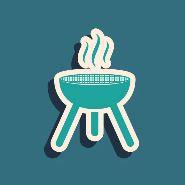 Zielony grill grill grill ikona izolowana na niebieskim tle. Grillowa impreza. Długi styl cienia. Ilustracja wektora — Wektor stockowy