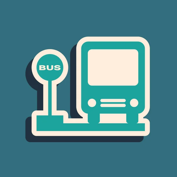 Icono de parada de autobús verde aislado sobre fondo azul. Concepto de transporte. Autobús señal de transporte turístico. Símbolo turístico o de vehículo público. Estilo de sombra larga. Ilustración vectorial — Archivo Imágenes Vectoriales