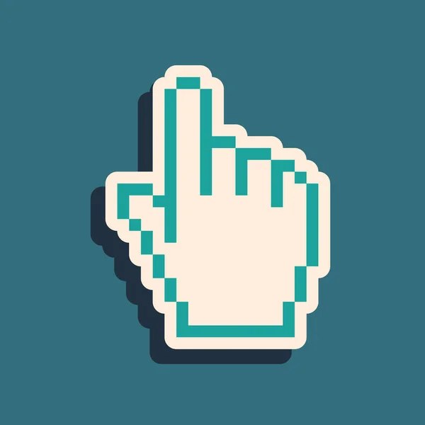 Groene Pixel hand cursor pictogram geïsoleerd op blauwe achtergrond. Pointer hand cursor. Lange schaduw stijl. Vector Illustratie — Stockvector
