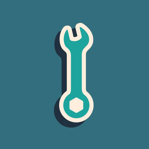 Grünes Schlüsselsymbol isoliert auf blauem Hintergrund. Schlüsselreparaturwerkzeug. Service-Tool-Symbol. Lange Schatten. Vektorillustration — Stockvektor