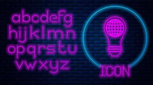 Leuchtende Neon-Glühbirne mit Weltkugelsymbol isoliert auf Backsteinwand Hintergrund. Planet Erde auf der Lampe. globales Ökologiekonzept. Neonlicht-Alphabet. Vektorillustration — Stockvektor