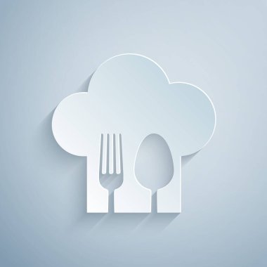 Kağıt kesiği aşçı şapkası. Gri arka planda ayrık çatal ve kaşık ikonu var. Aşçılık sembolü. Restoran menüsü. Aşçı şapkası. Kağıt sanatı tarzı. Vektör İllüstrasyonu