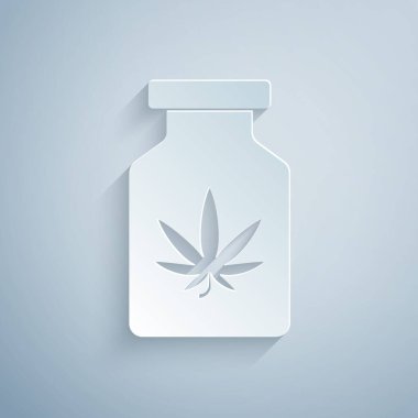 Kağıt kesiği Tıbbi şişe marihuana veya kenevir yaprağı ikonu gri arka planda izole. Kavanozlardaki kenevir yağı özlerini taklit et. Kağıt sanatı tarzı. Vektör İllüstrasyonu