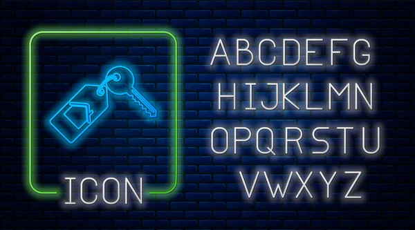 Gloeiende neon huis met sleutel pictogram geïsoleerd op baksteen muur achtergrond. Het concept van het huis turnkey. Neon licht alfabet. Vector Illustratie — Stockvector