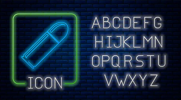 Светящийся неоновый значок Пули изолирован на фоне кирпичной стены. Неоновый легкий алфавит. Векторная миграция — стоковый вектор