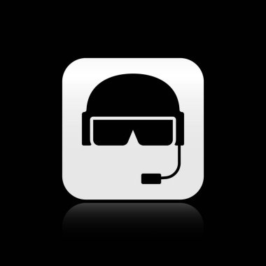 Siyah Askeri miğfer simgesi siyah arka planda izole edildi. Ordu şapkasının savunma ve koruma sembolü. Koruyucu şapka. Gümüş kare düğme. Vektör İllüstrasyonu