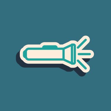 Mavi arkaplanda yeşil el feneri simgesi izole edildi. Uzun gölge tarzı. Vektör İllüstrasyonu