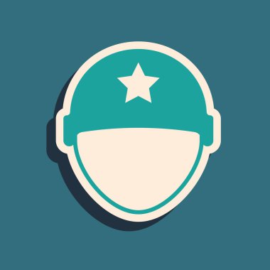 Mavi arka planda yeşil askeri miğfer simgesi izole edildi. Ordu şapkasının savunma ve koruma sembolü. Koruyucu şapka. Uzun gölge tarzı. Vektör İllüstrasyonu