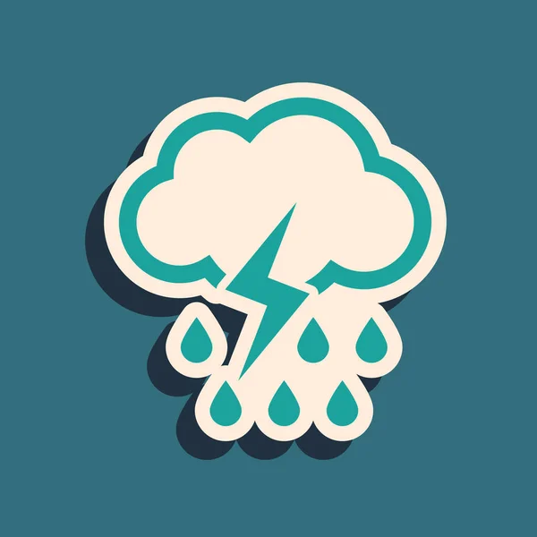 Grüne Wolke mit Regen und Blitz-Symbol auf blauem Hintergrund. Regenwolken Niederschlag mit Regentropfen. Wettersymbol des Sturms. Lange Schatten. Vektorillustration — Stockvektor