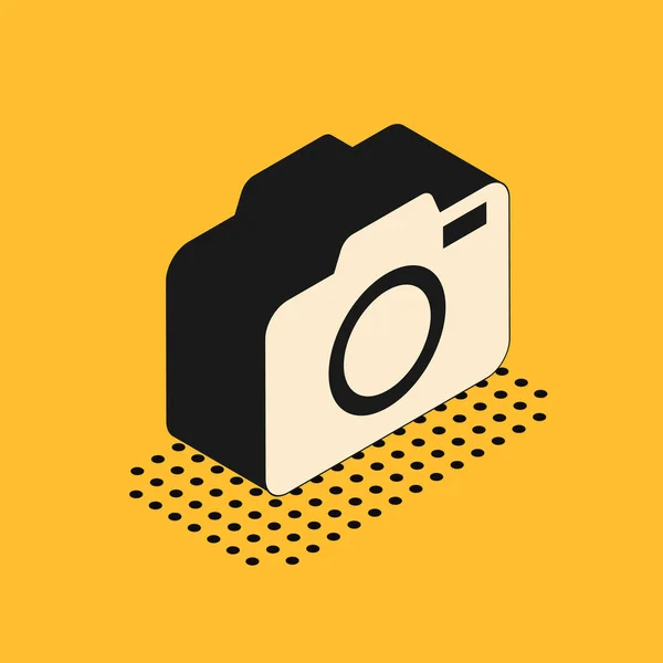 Icono de cámara fotográfica isométrica aislado sobre fondo amarillo. Icono de cámara fotográfica. Ilustración vectorial — Vector de stock