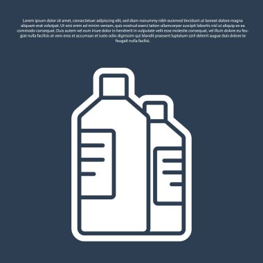 Mavi çizgi. Çamaşır deterjanı, çamaşır suyu, bulaşık deterjanı ya da mavi arka planda izole edilmiş başka bir temizlik maddesi ikonu için plastik şişeler. Vektör İllüstrasyonu