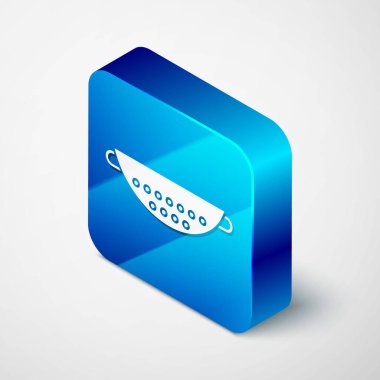 Isometric Kitchen süzgeç simgesi gri arkaplanda izole edildi. Mutfak aletleri. Çatal bıçak seti. Mavi kare düğme. Vektör İllüstrasyonu