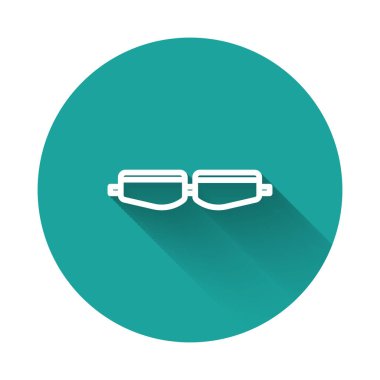 Beyaz çizgi güvenlik gözlüğü ikonu uzun gölgeli izole edilmiş. Yeşil daire düğmesi. Vektör İllüstrasyonu