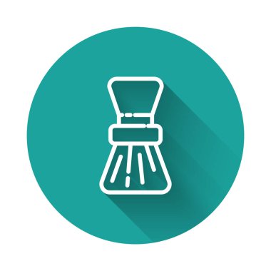 Tıraş fırçası simgesi uzun gölgeli beyaz çizgi. Berber dükkanı sembolü. Yeşil daire düğmesi. Vektör İllüstrasyonu.